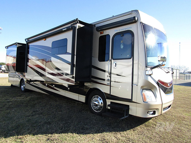 2016 FLEETWOOD DISCOVERY 40E